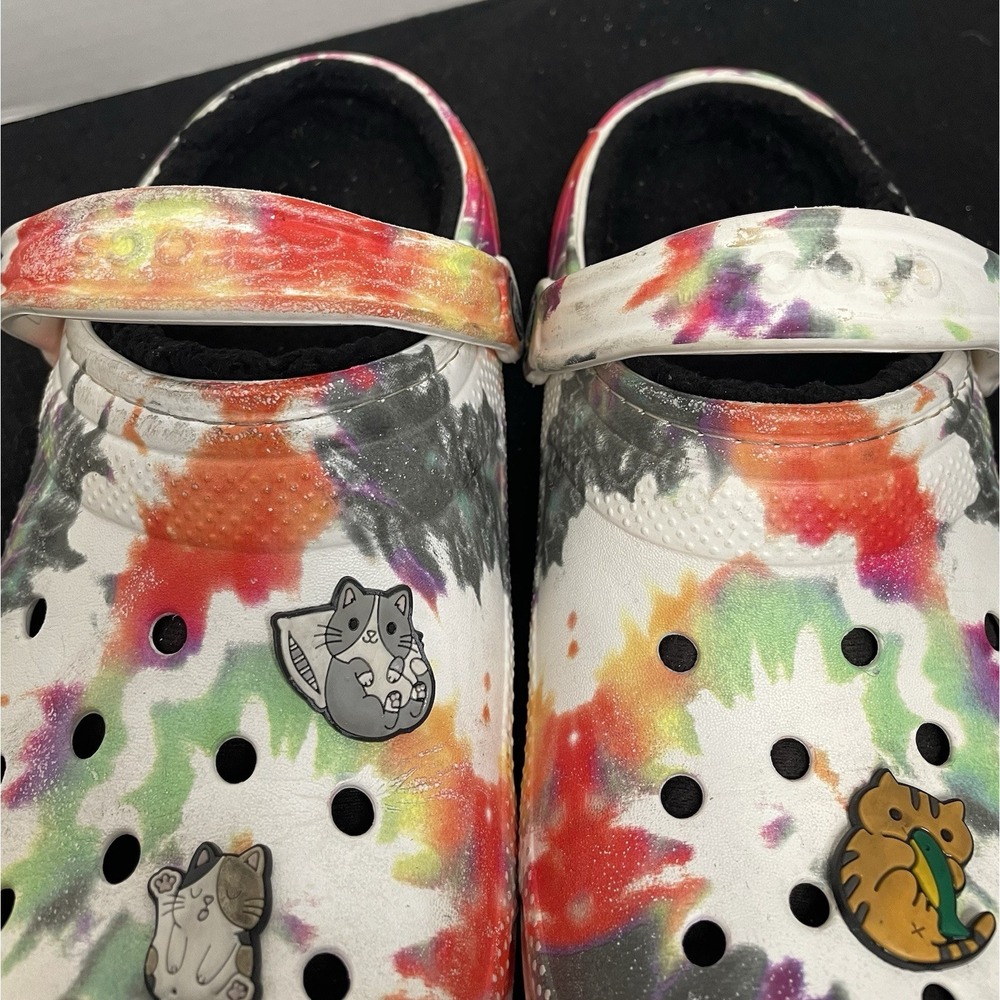 Classic Crocs Tie Dye Clogs Cat Charms Shoes Lined Warm Women's 8 Men's 6 Multi - Picture 9 of 16